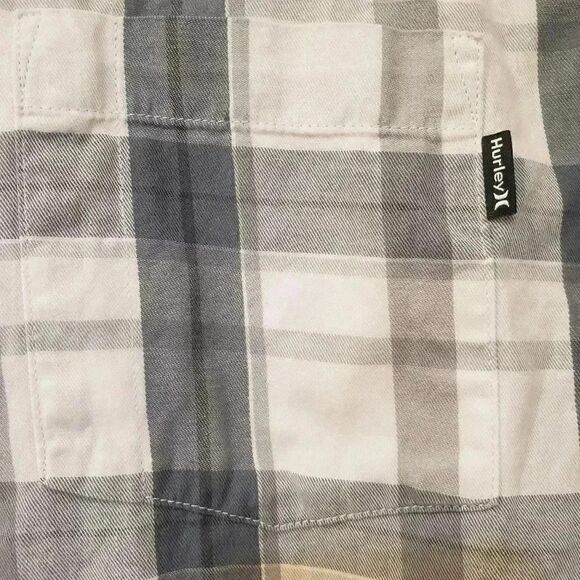 Hurley Men's White/Blue Plaid Cotton Button Down Short - Picture 4 of 10